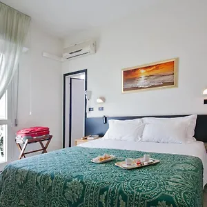Liston Hotel